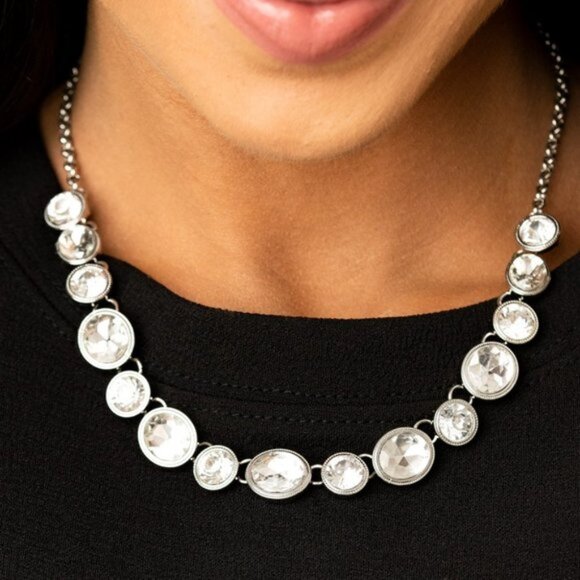 Girls Gotta GLOW White Necklace - Picture 1 of 3